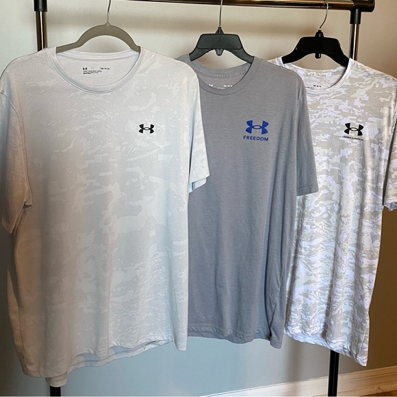 Lot Of 3 Under Armour Shirt Gray Athletic Tech Stretch Logo Modern Gym Me Medium - Picture 1 of 7